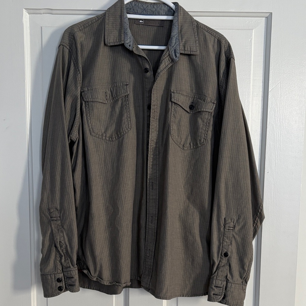 Men's Gray REI Button-Up Jacket